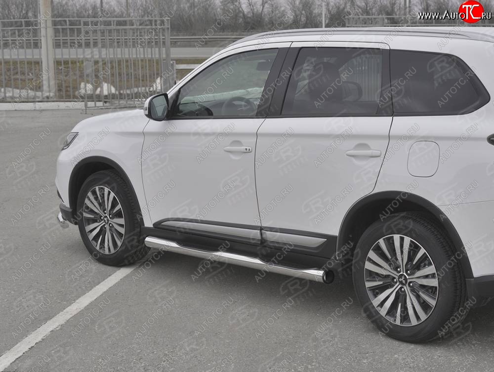 22 549 р. Защита порогов (Ø76 мм с проступью, нержавейка) SLITKOFF Mitsubishi Outlander GF 3-ий рестайлинг (2018-2022) (С пластиковыми заглушками на торцах)  с доставкой в г. Самара