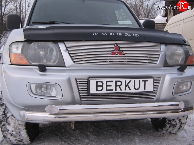 4 799 р. Декоративная вставка воздухозаборника Berkut Mitsubishi Pajero 3 V70 дорестайлинг (1999-2003)  с доставкой в г. Самара