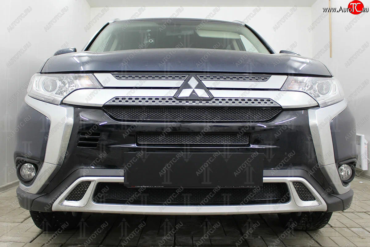 9 599 р. Защитная сетка в бампер (3 части, ячейка 4х10 мм) Alfeco Премиум Mitsubishi Outlander GF 3-ий рестайлинг (2018-2022) (Чёрная)  с доставкой в г. Самара