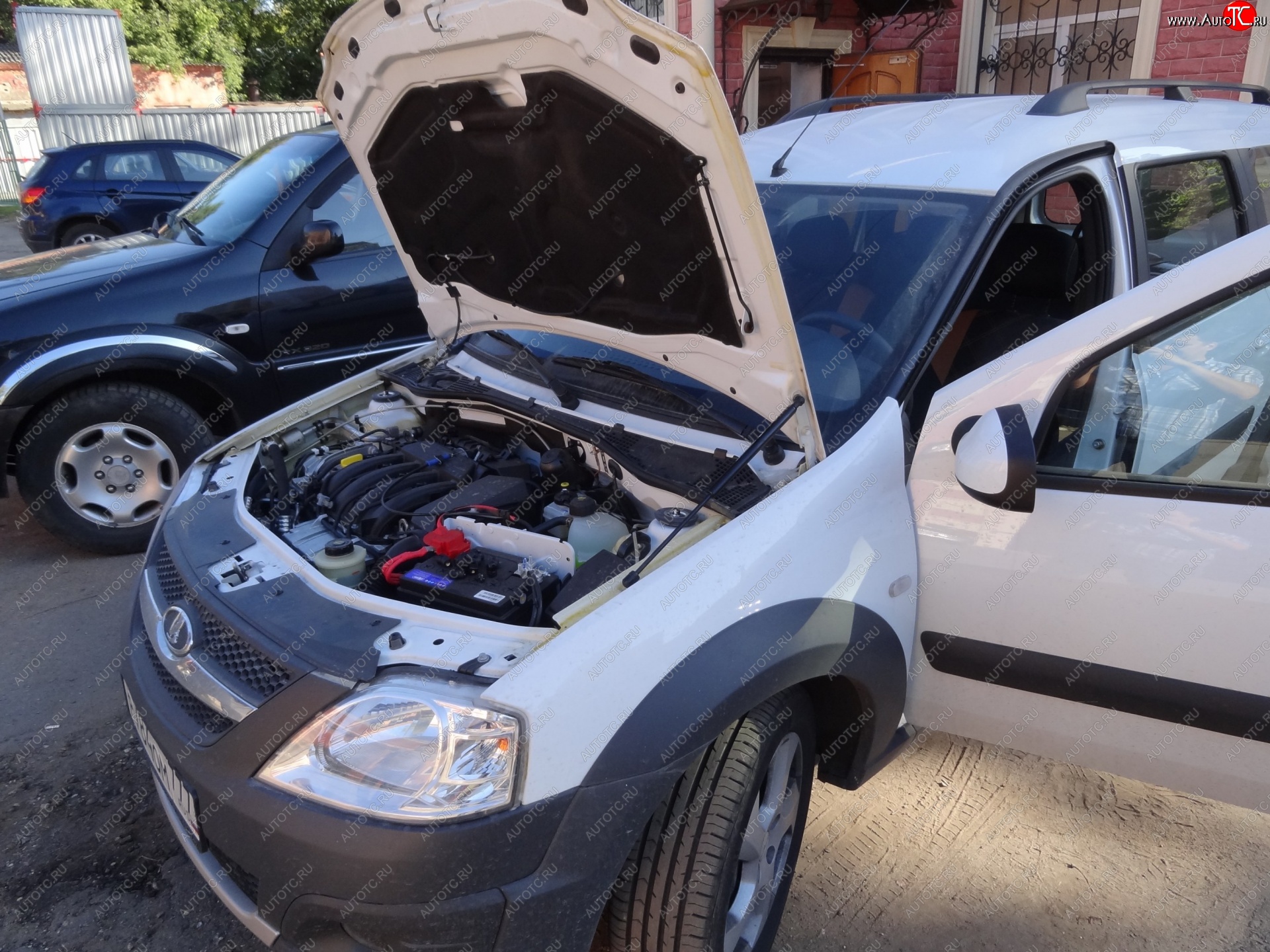 949 р. Упоры капота Russtal Renault Logan 2 дорестайлинг (2014-2018) (1 штука)  с доставкой в г. Самара