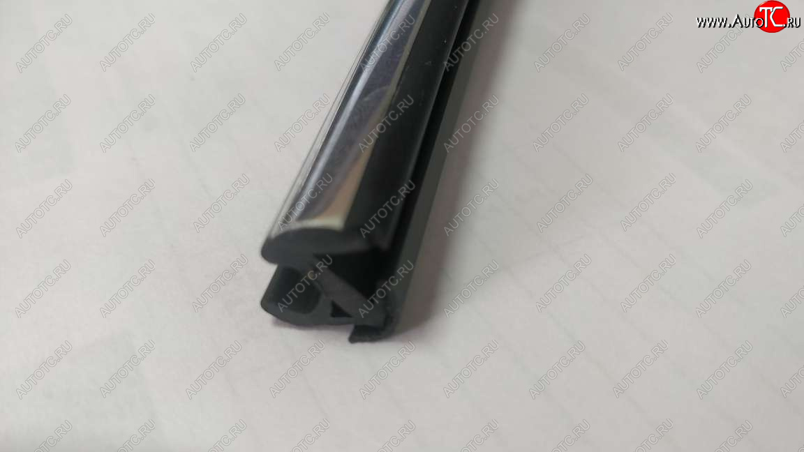 109 р. Универсальный уплотнитель FlexLine (8 mm U-LIP 2 лепестка, хромированная полоса, 1 погонный метр) Mercedes-Benz GLK class X204 рестайлинг (2012-2015)  с доставкой в г. Самара