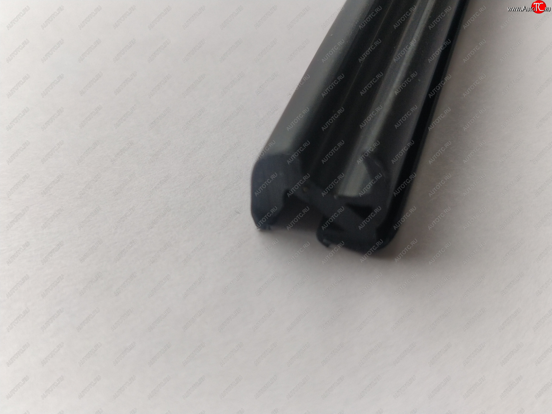 195 р. Универсальный уплотнитель FlexLine (8 mm U-LIP 2 лепестка, 1 погонный метр) Renault Magnum (1990-1997)  с доставкой в г. Самара
